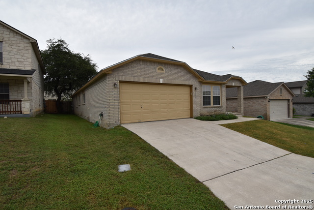Listing photo id 3 for 1510 June Berry