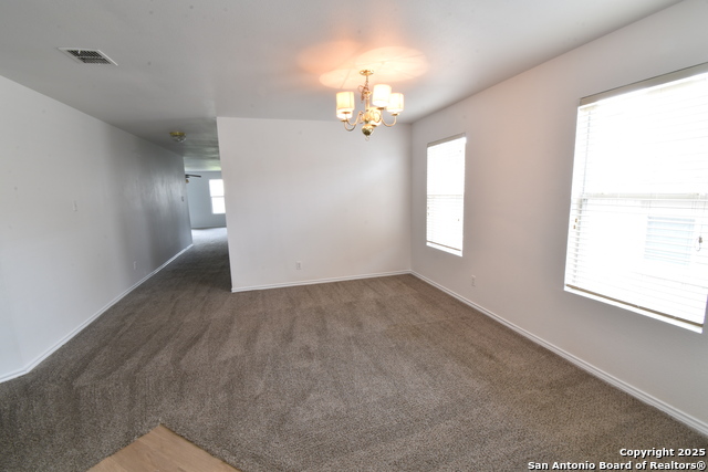 Listing photo id 7 for 1510 June Berry