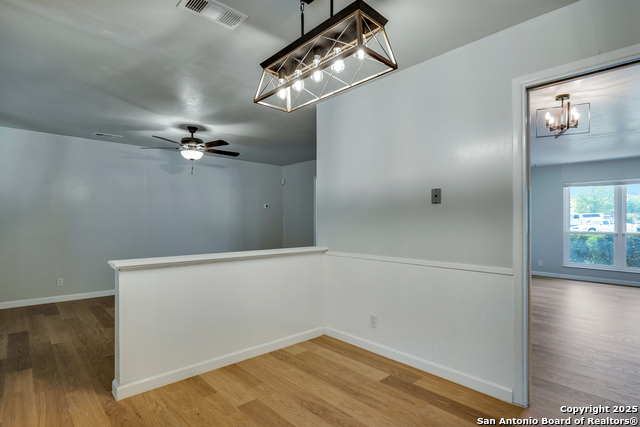 Listing photo id 11 for 8302 Hastings
