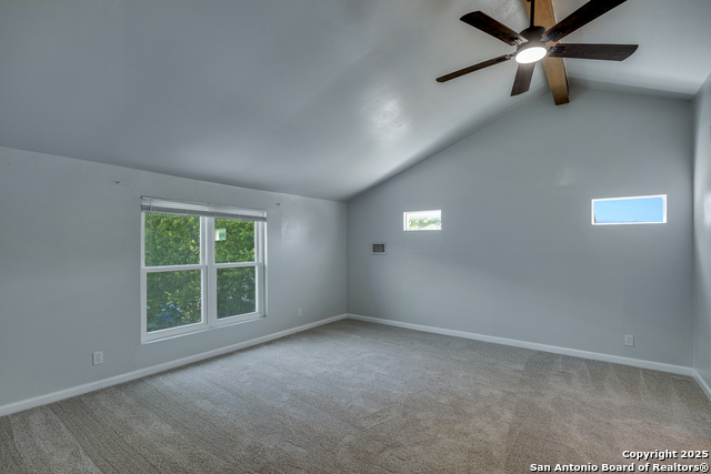 Listing photo id 16 for 8302 Hastings