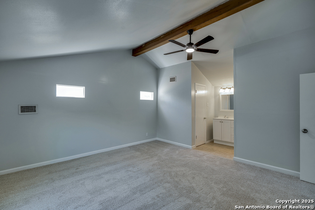 Listing photo id 17 for 8302 Hastings