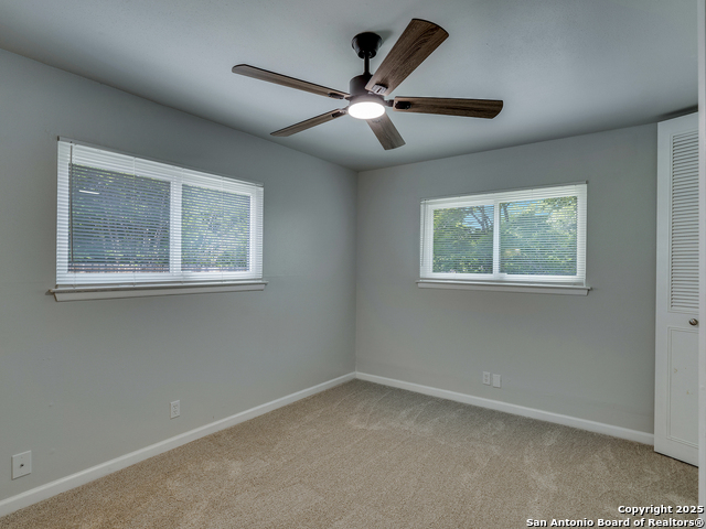 Listing photo id 19 for 8302 Hastings