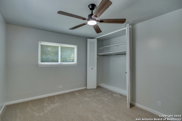 Listing photo id 21 for 8302 Hastings