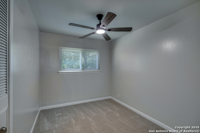 Listing photo id 22 for 8302 Hastings