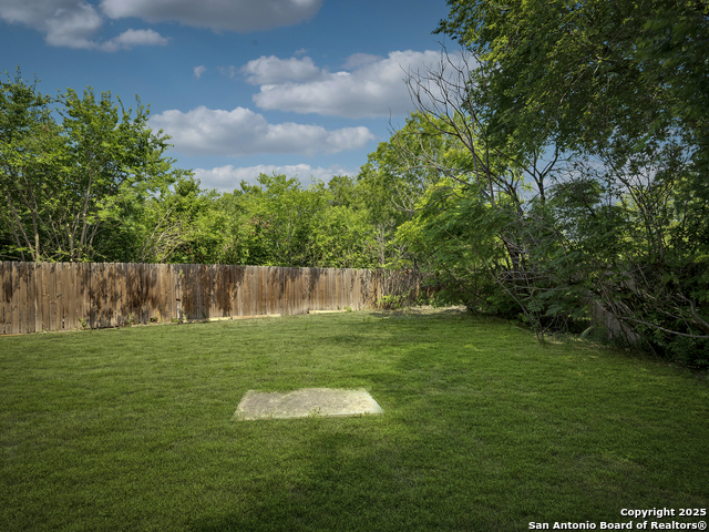 Listing photo id 29 for 8302 Hastings