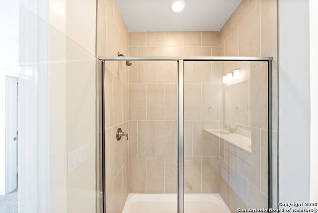 Image 22 of 23 For 419 Ira Avenue  1101