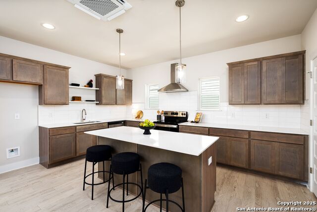 Image 7 of 28 For 419 Ira Avenue  1102