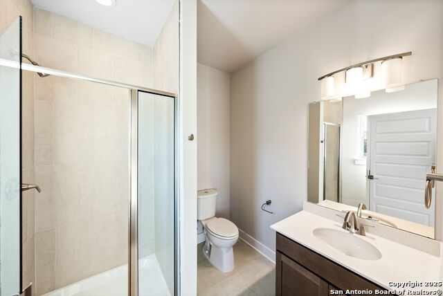 Image 18 of 24 For 419 Ira Avenue  2101