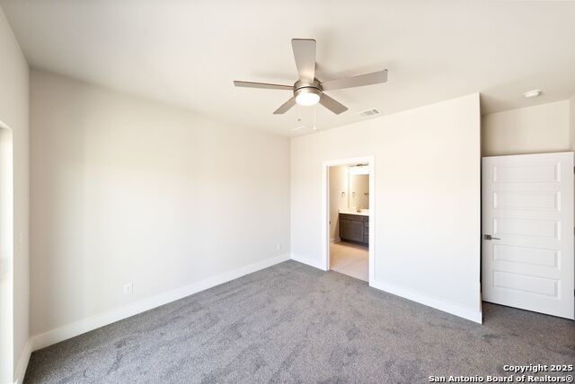 Image 21 of 24 For 419 Ira Avenue  2101