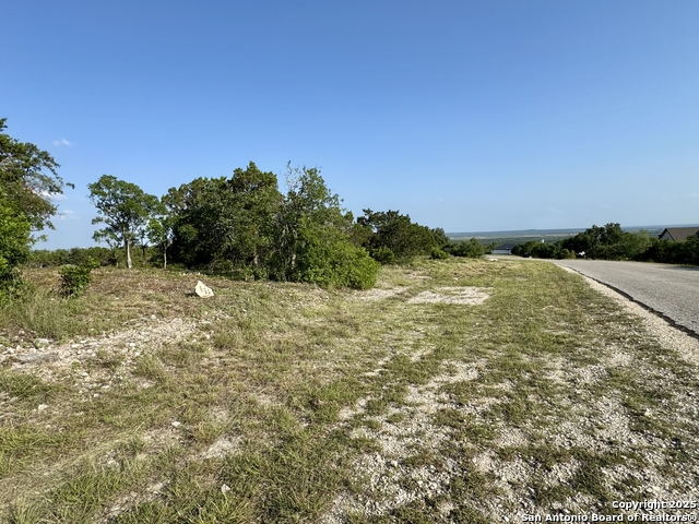 Listing photo id 3 for 694 County Road 2801 E