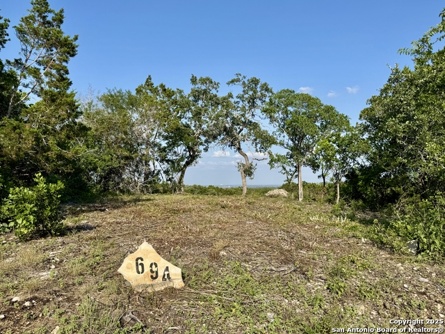 Listing photo id 4 for 694 County Road 2801 E