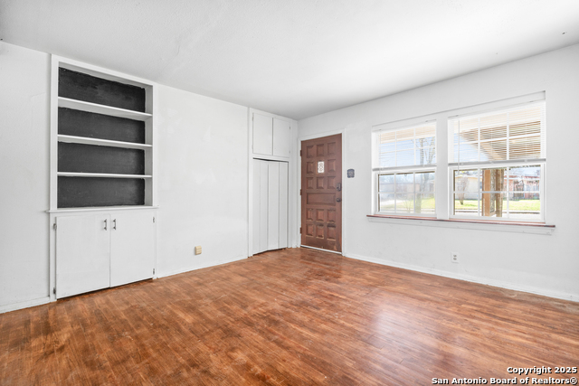 Image 6 of 25 For 231 Craigmont