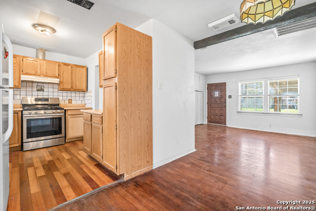 Image 8 of 25 For 231 Craigmont