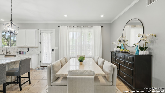 Image 11 of 57 For 212 Wentworth