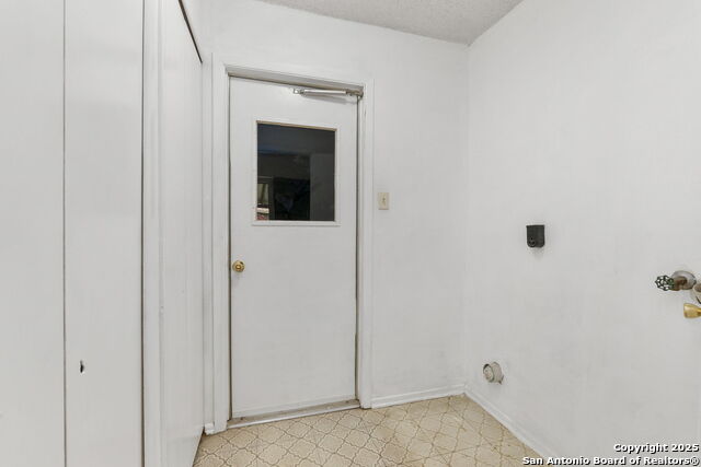 Image 14 of 24 For 609 Jamie Sue Dr