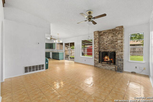 Image 6 of 24 For 609 Jamie Sue Dr