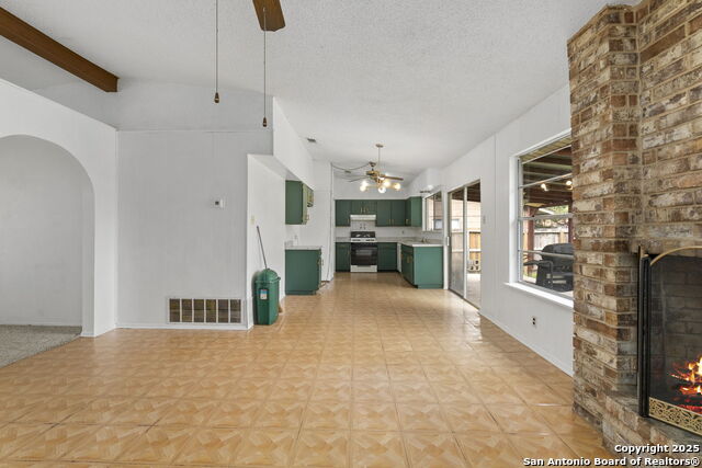 Image 9 of 24 For 609 Jamie Sue Dr