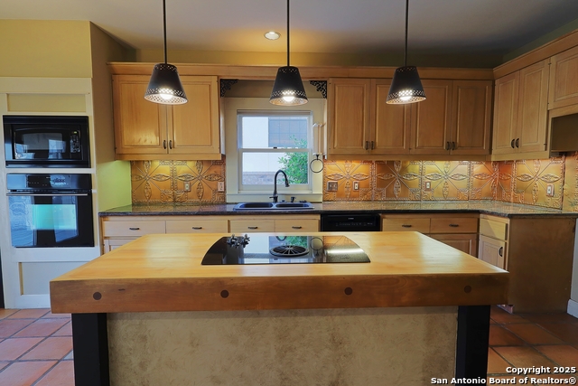 Image 18 of 43 For 14819 River Vista N