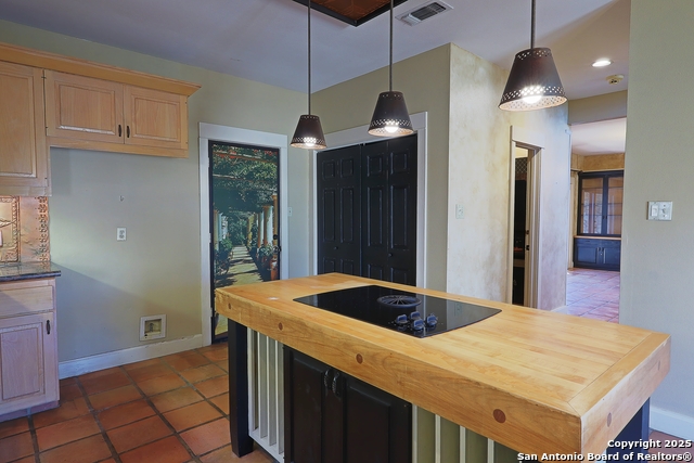 Image 21 of 43 For 14819 River Vista N