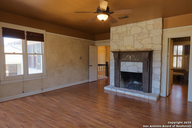 Image 28 of 43 For 14819 River Vista N