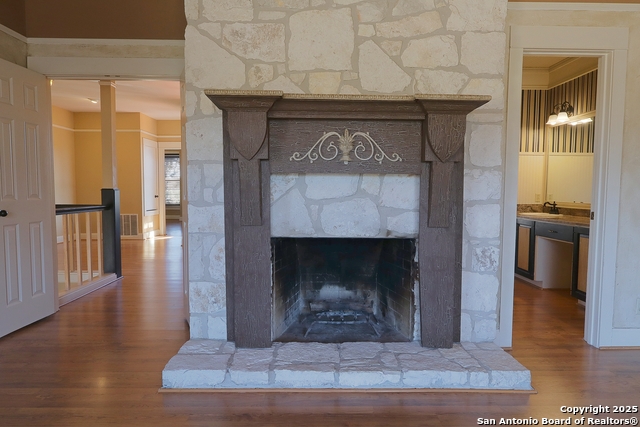 Image 29 of 43 For 14819 River Vista N