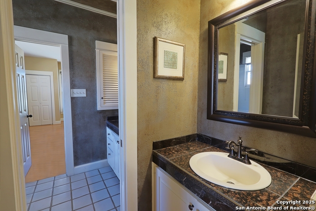 Image 35 of 43 For 14819 River Vista N