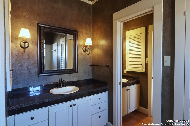 Image 36 of 43 For 14819 River Vista N