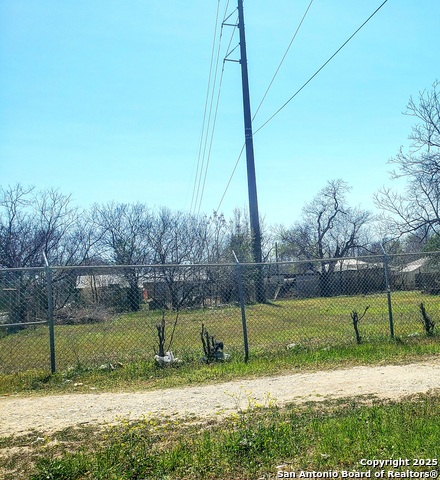 Listing photo id 0 for 4846 Houston E