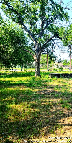 Listing photo id 0 for 4846 Houston E