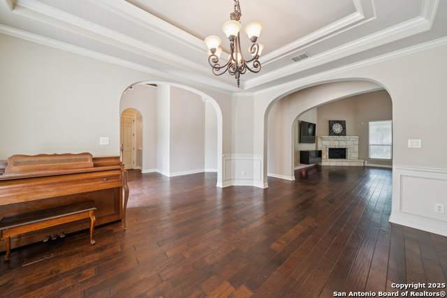Image 4 of 51 For 1417 Dover Lane
