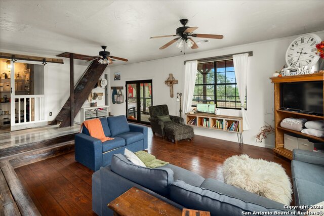 Listing photo id 10 for 1600 Alpine