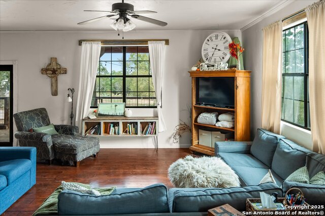 Listing photo id 11 for 1600 Alpine