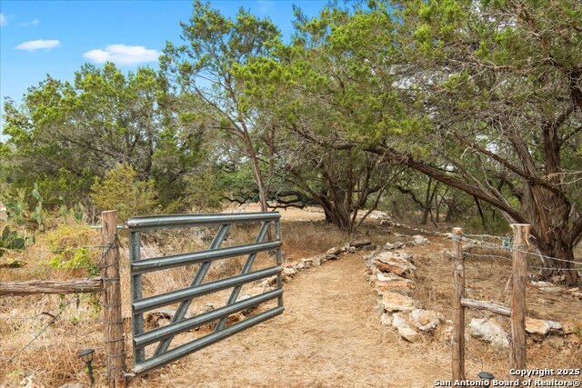 Listing photo id 0 for 1600 Alpine