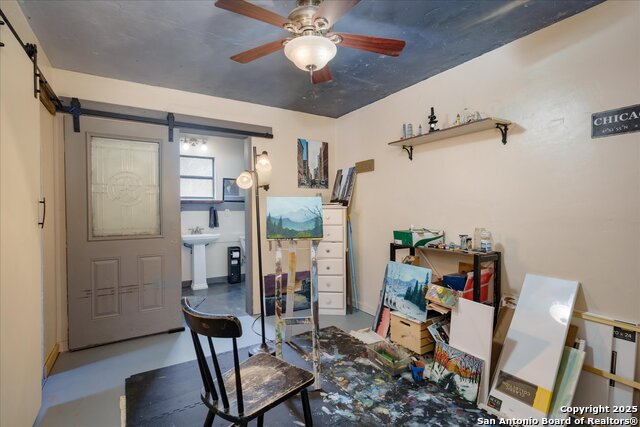 Listing photo id 28 for 1600 Alpine