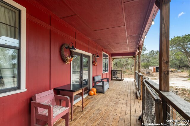 Listing photo id 6 for 1600 Alpine