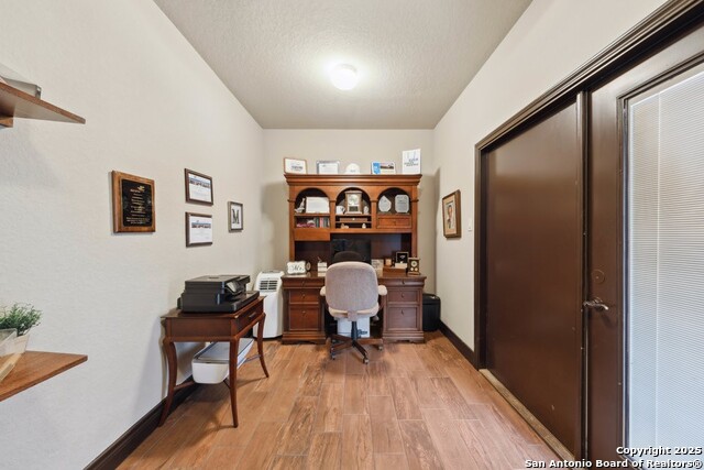 Listing photo id 42 for 7627 Fm 775