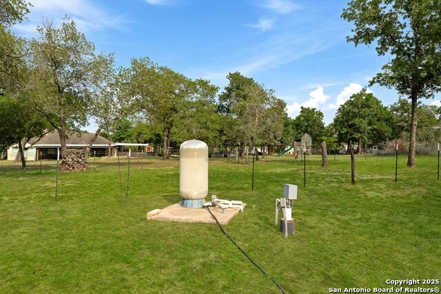 Listing photo id 65 for 7627 Fm 775