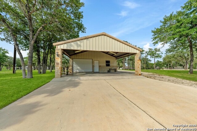 Listing photo id 69 for 7627 Fm 775