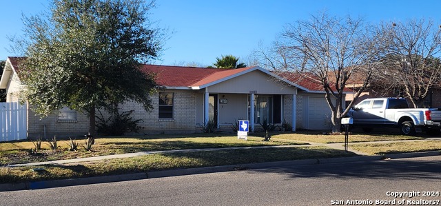 Details for 1207 Bibb Ave N, Eagle Pass, TX 78852