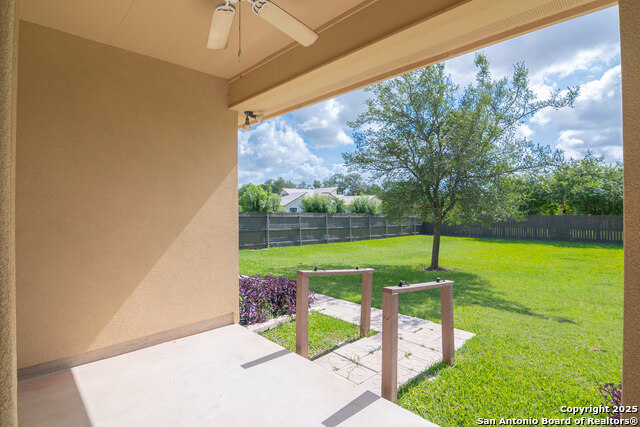 Image 12 of 51 For 647 Oak Creek