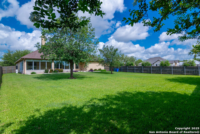 Image 13 of 51 For 647 Oak Creek