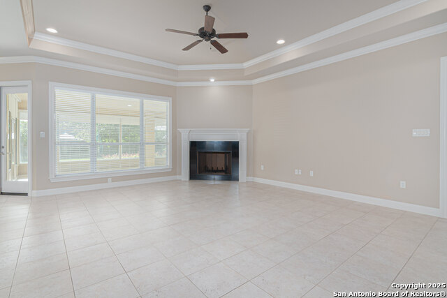 Image 20 of 51 For 647 Oak Creek