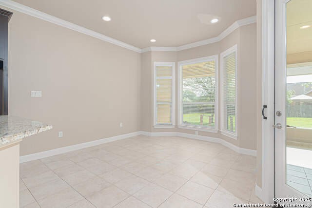 Image 23 of 51 For 647 Oak Creek