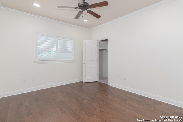 Image 36 of 51 For 647 Oak Creek