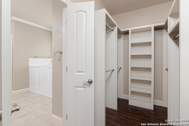 Image 40 of 51 For 647 Oak Creek