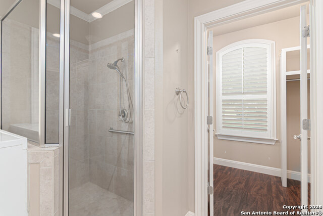 Image 43 of 51 For 647 Oak Creek