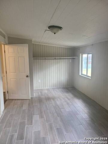 Image 6 of 15 For 4403 Hickory Hill