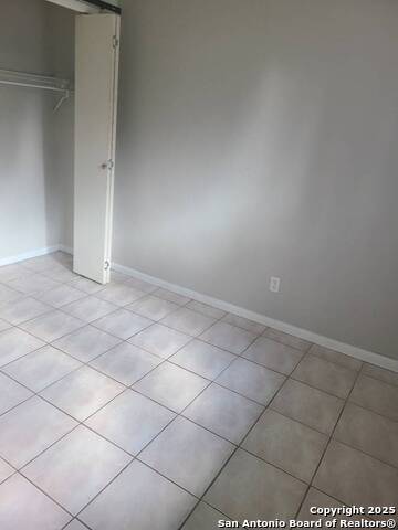 Image 7 of 15 For 4403 Hickory Hill