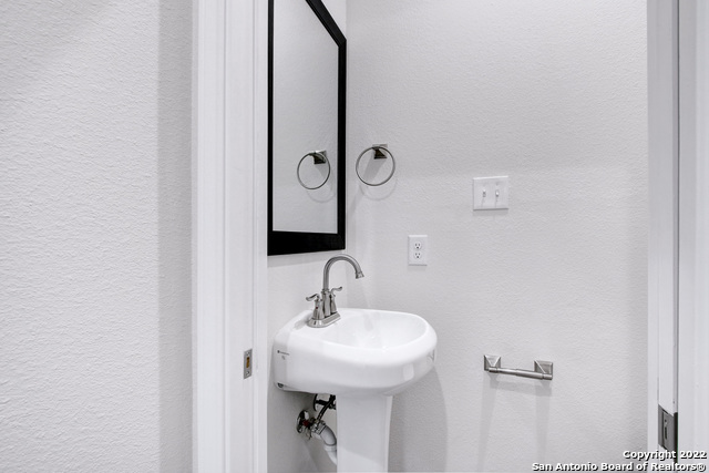 Image 28 of 29 For 2514 Contour Dr