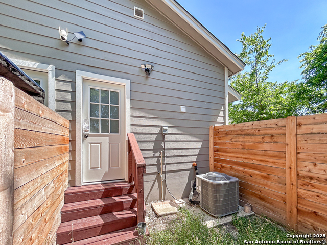 Listing photo id 12 for 438 Gulf
